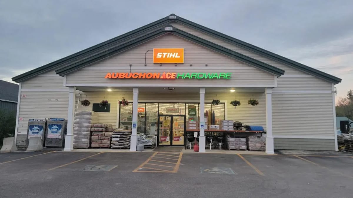 AUBUCHON REMAKES MAINE STORE