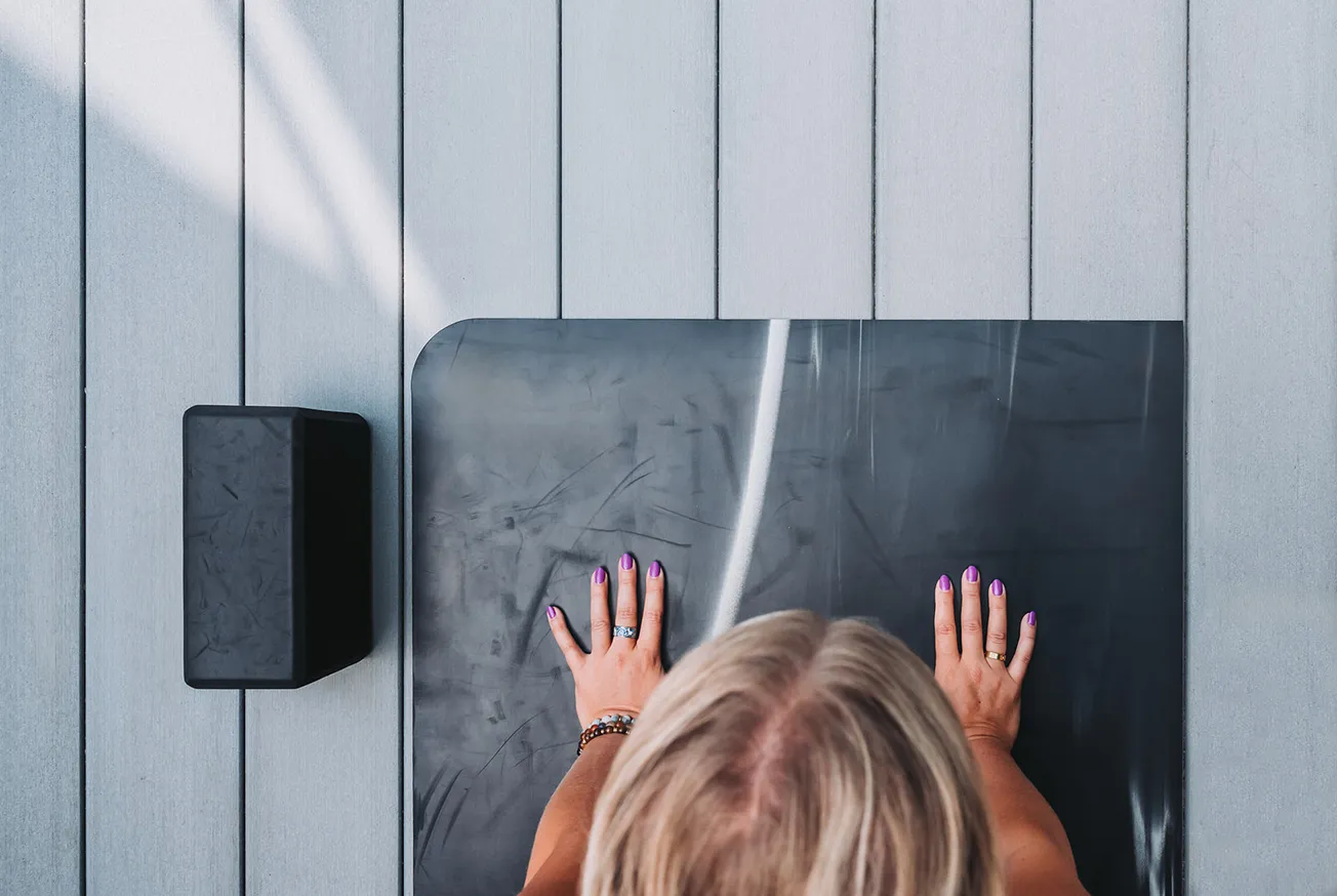 HALL DISTRIBUTING DUXXBAK IN PACIFIC NORTHWEST