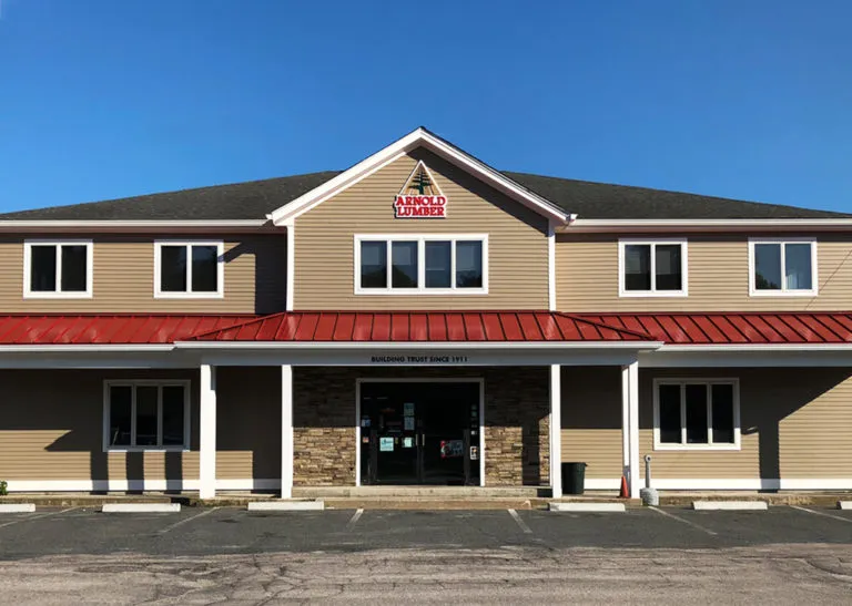 R.I.'s ARNOLD LUMBER EXPANDING INTO MASSACHUSETTS