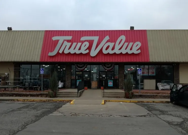 FRANKLIN HARDWARE STORE CLOSING